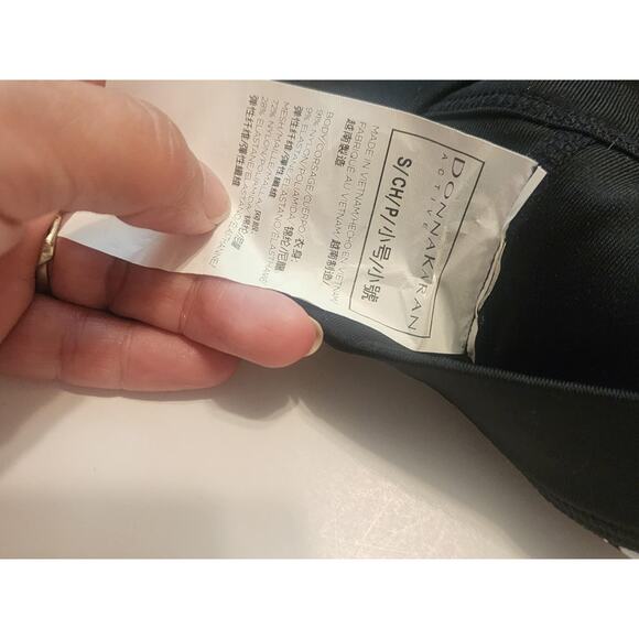 Donna Karan High Neck Sports Bra - S - Black Floral NWT - Picture 4 of 6